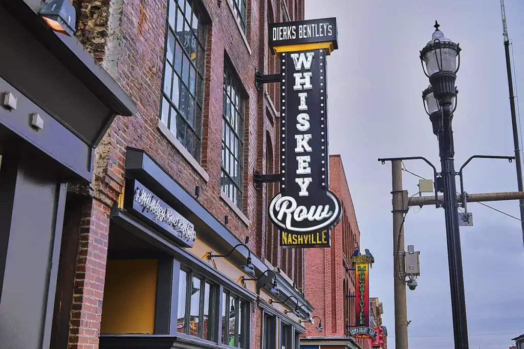 Dierks Bentleys Whiskey Row Nashville 08